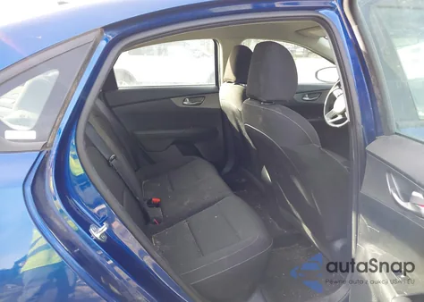 2021 Kia Forte Lxs z USA, uszkodzony, nr VIN 3KPF24AD0ME294252